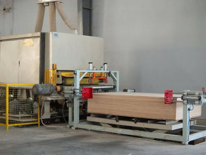 Plywood cores