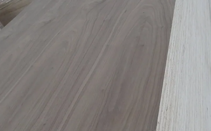 Natural veneer-faced plywood